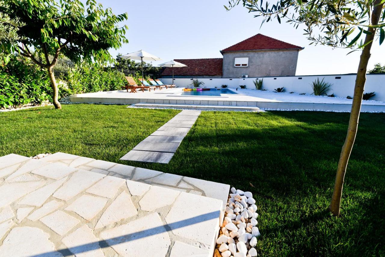 Villa Navita Augustinus With Pool Debeljak Exteriér fotografie