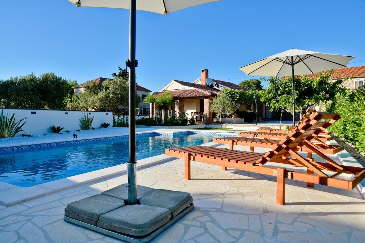 Villa Navita Augustinus With Pool Debeljak Exteriér fotografie