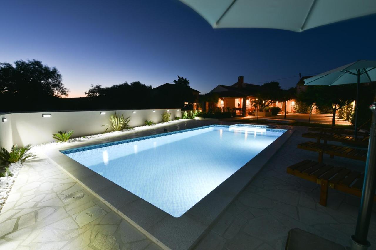 Villa Navita Augustinus With Pool Debeljak Exteriér fotografie